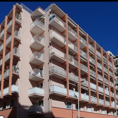 Spacious Apartment In The Heart Of Juan Les Pins ! Eksteriør bilde